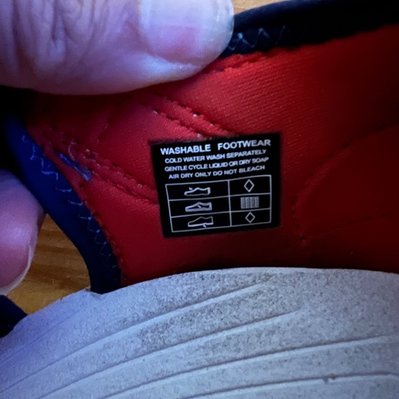 KEEN amphibious hiker shoe Size US 3 boys - Picture 4 of 8